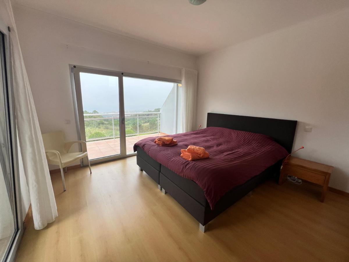 Villa With Views Over The Atlantic Ocean And Swimming Pool Famalicão Εξωτερικό φωτογραφία
